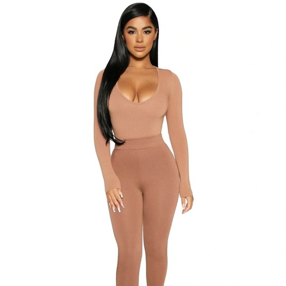 NWT Naked Wardrobe The NW V-Neck Bodysuit - Picture 4 of 9
